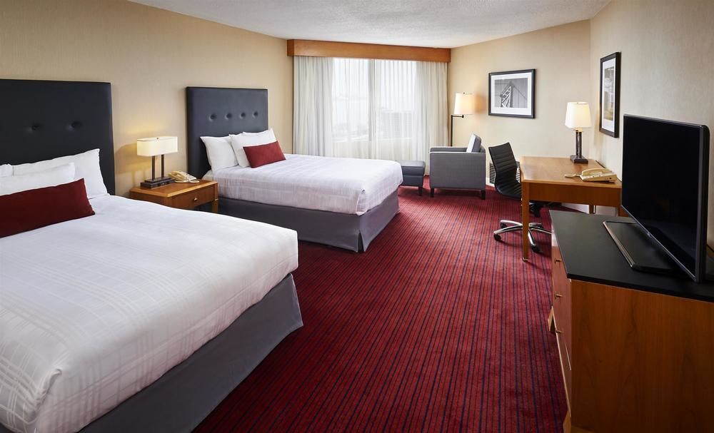Best Western Plus Waterfront Hotel Windsor Exterior photo